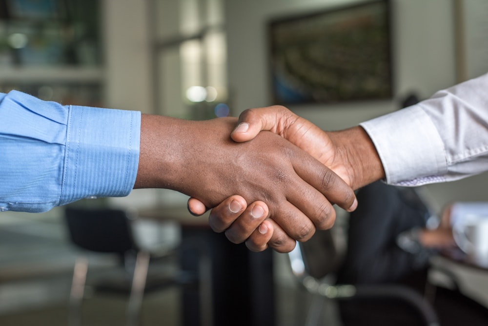 Handschlag – Partnerschaft mit Kunden der Morina Group